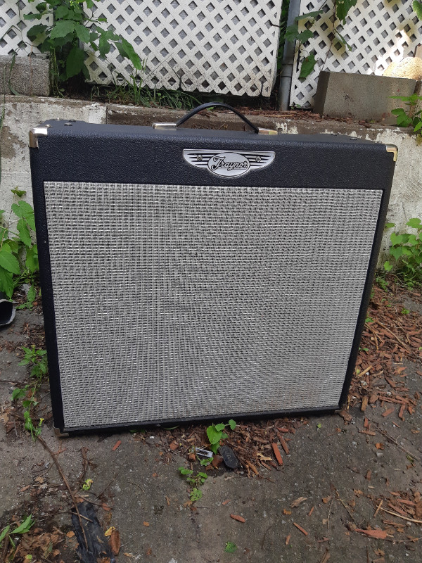 Traynor YCV80Q Custom Valve 80-Watt 4x10" Guitar Combo dans Amplificateurs et pédales  à Ville de Montréal