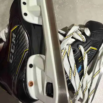 CCM youth goalie skate size 13, View more