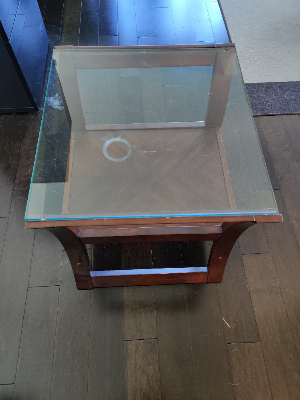 Wood end table with glass top in Other Tables in City of Toronto - Image 2