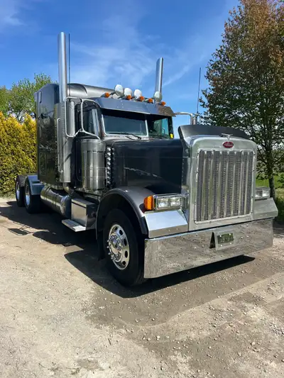 2005 Peterbilt 379 heavy spec. Cat C15 Acert, 18spd tranny, 12k front, 46k rears, wet line, motor ha...