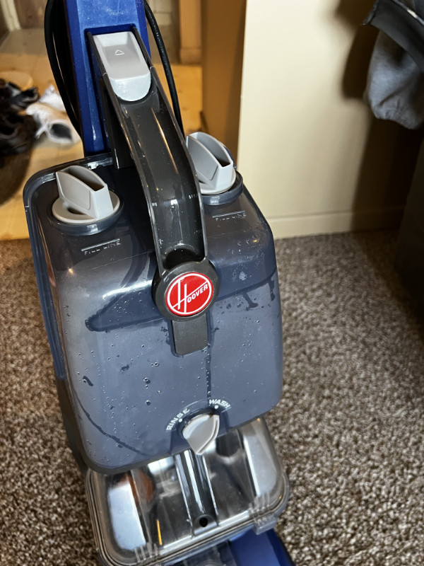 Hoover Carpet Cleaner, like new in Vacuums in Leamington - Image 2