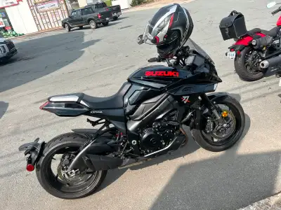 2020 Katana. Like New. Dealer Maintained. Factory Warranty til Sept 2026 Mature Owner. New Michelins...