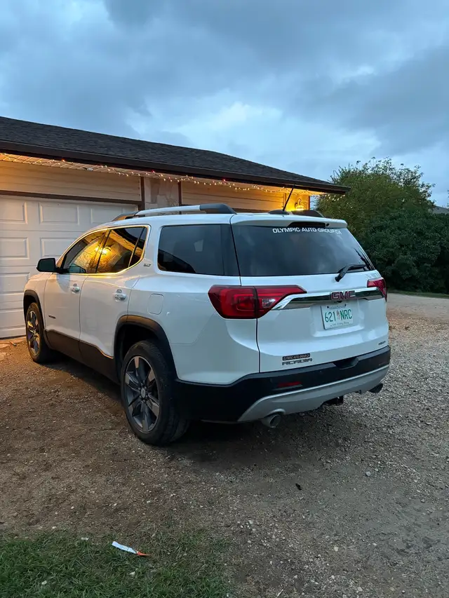 2017 GMC Acadia 542521792681093123