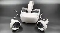 Meta Quest 2 VR Headset. Includes Charge stand + adjustable band