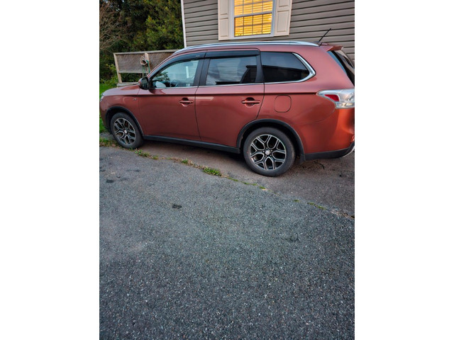 Mitsubishi Outlander 2015 in Cars & Trucks in Saint John