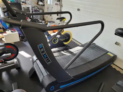 TZ Curve Deck treadmill, commercial quality, battery powered performance monitor, estimated deck lif...