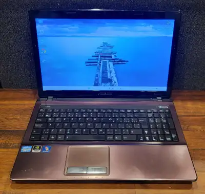• ASUS K53SD-QS71 • Écran 15.6" HD 1366x768 • Intel Core i7-2670QM 3.10GHz • Mémoire Vive 8GB DDR3 •...