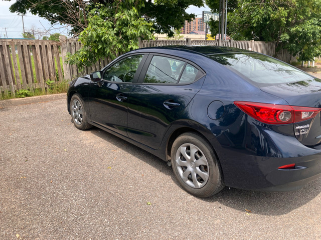 Mazda 3 GX dans Autos et camions  à Ville de Québec - Image 3