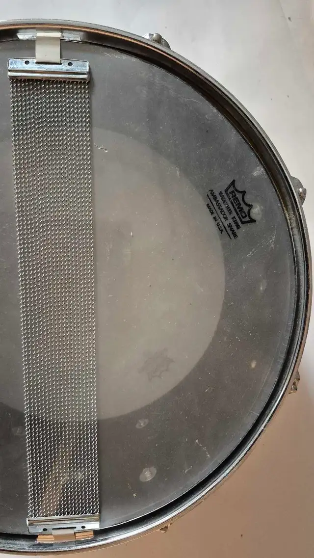Chrome Remo Snare Drum - decent shape! in Drums & Percussion in City of Toronto - Image 4