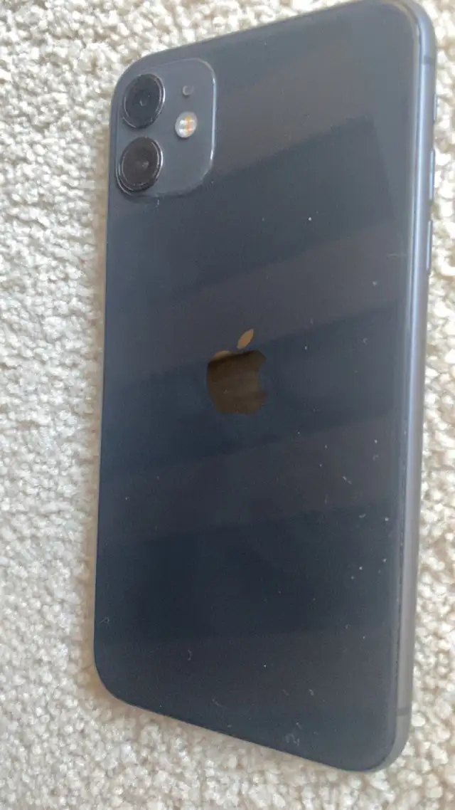 Apple iPhone 11 in Cell Phones in Guelph - Image 3