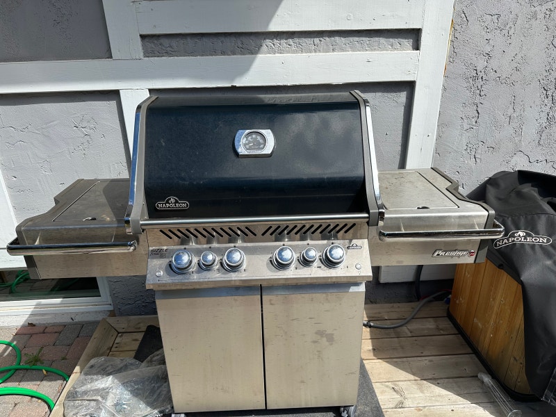 Napolean Pro series NaturalnGas BBQ BBQs & Outdoor Cooking Calgary