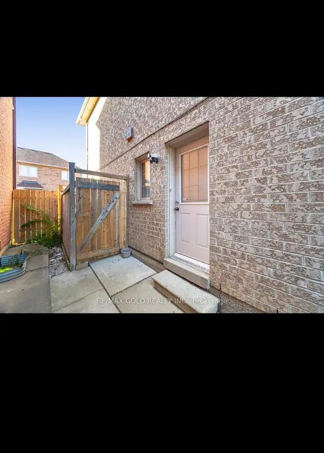 2 Bedroom Basement for rent in Castlemore and Mcvean.