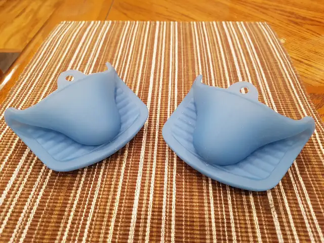 STARFRIT SILICONE OVEN/POT HOLDER 