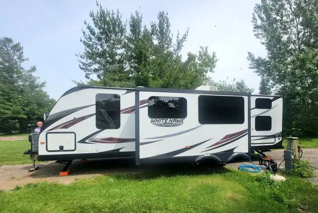 2017 Jayco White Hawk 28 DSBH travel trailer in Other in Hamilton - Image 3