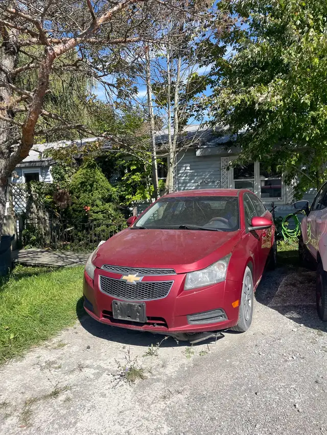 Used 2014 chevy cruze LT 1.4L in Cars & Trucks in St. Catharines - Image 4
