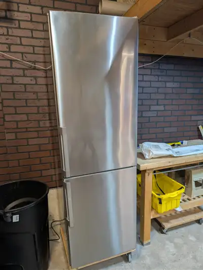 Condo Size (24" wide) Whirlpool Fridge (Counter Depth), View more