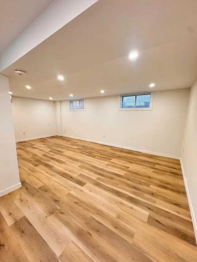 Bright Fully Renovated Lower Level 2Beds 1Bath 3Parkings in Long Term Rentals in Barrie - Image 10
