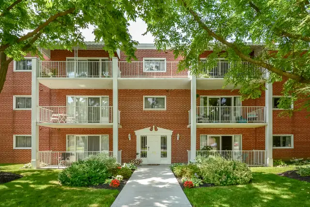 Bachelor Suite at Georgian Apts. May 1st.