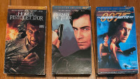 Trois VHS de James Bond 007