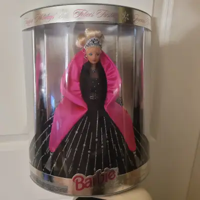Brand new, box never opened. 1998 HAPPY HOLIDAYS BARBIE DOLL SPECIAL EDITION RARE ERROR BOX 20200 TH...