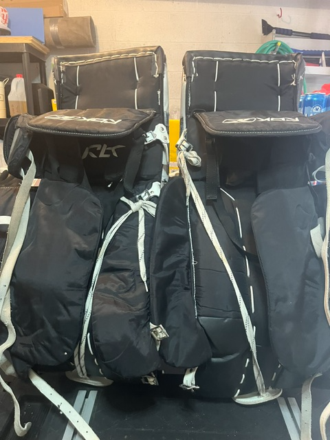 Goalie Equipment for Sale - Used in Hockey in Mississauga / Peel Region - Image 5