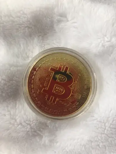 Gold Plated Bitcoin Coin Collectible Art Collection Gift Physical Commemorative Casascius crypto coi...