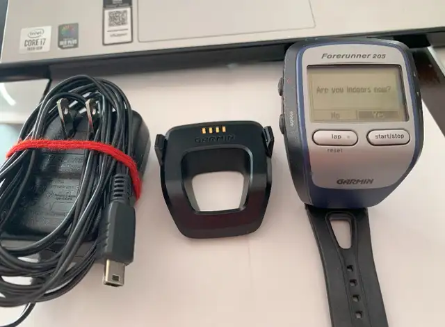 GARMIN Forerunner 205 Watch in Exercise Equipment in City of Toronto - Image 2