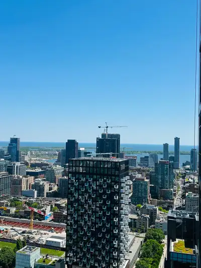 Private Furnished Room for Rent – Luxury Downtown Toronto Condo ***FEMALE ONLY*** Just one person (I...
