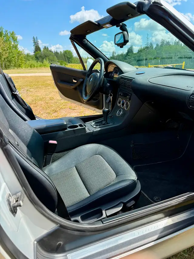 2000 BMW Z3539353861136721924