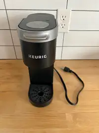 Keurig slim single cup coffee maker 