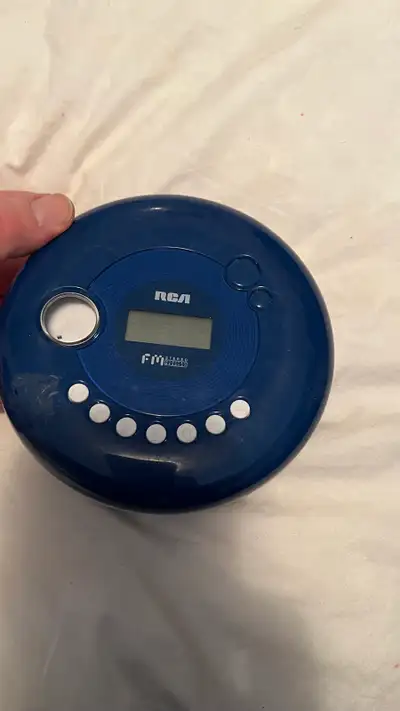 E-transfer preferred or $10 cash. Fm works and cd player works but has glitches on some tracks try b...