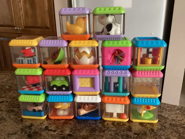 Collectors 17 Fisher Price Plastic Cubes for Baby’s/Toddlers in Toys in Ottawa - Image 6