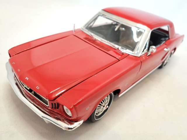 1:18 Diecast Motor Max 1964.5 Ford Mustang Hard Top Coupe Red in Arts & Collectibles in Kawartha Lakes - Image 2