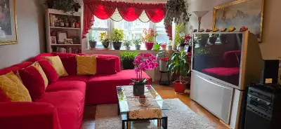 Furnished room for rent in Concession Street, Hamilton. 9 Summit Ave. Available May 1 2 bedroom clea...