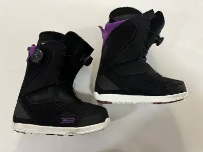 women’s snowboard boots US10 fits like a 9, View more