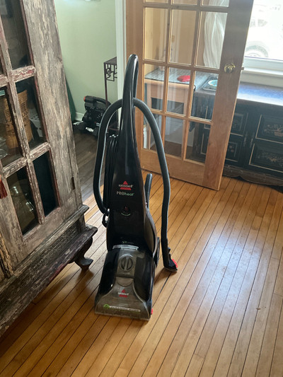 Bissell Carpet and Furniture Steam Cleaner