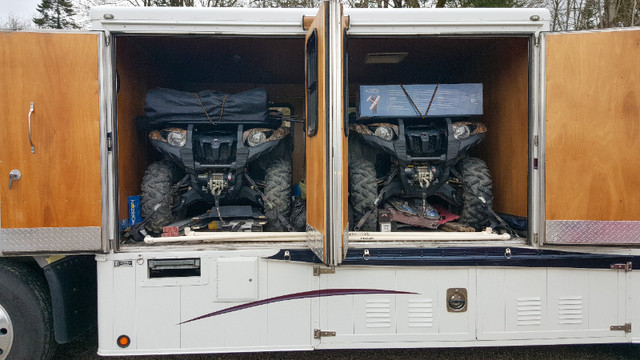 GMC T7500 Medium Duty Truck in Cars & Trucks in Comox / Courtenay / Cumberland - Image 4