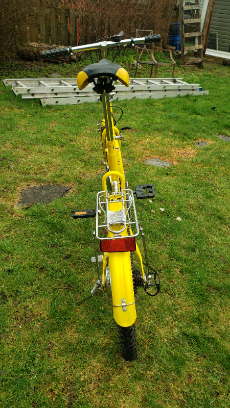 Sturdy beautiful Yellow Folding Bike in Cruiser, Commuter & Hybrid in City of Halifax