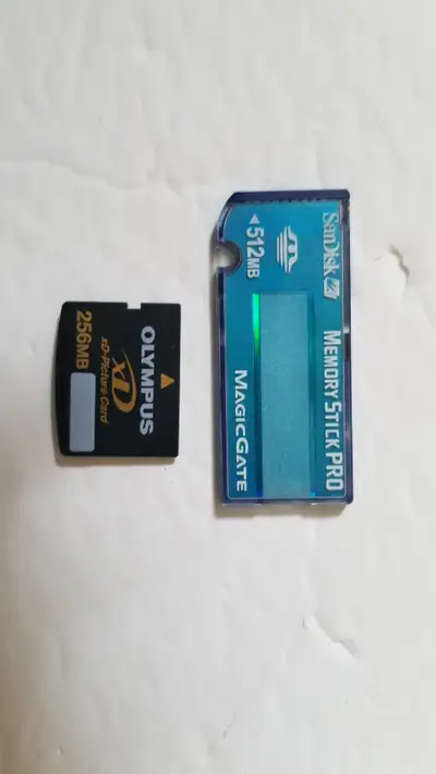 SanDisk 512MB Memory Stick Pro - Magic Gate $40 Olympus 256 MB xD-Picture Flash Memory Card SOLD Hi,...