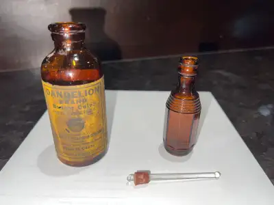 PARKER PICKERS - All 2 FOR $19. All are in great shape and they range from about 3" to 5" in height.