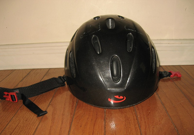 Giro Ski Snowboard Helmets Size M in Ski in City of Toronto