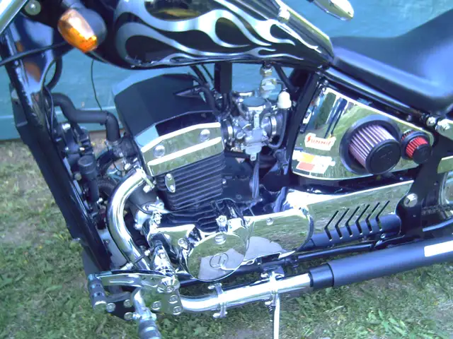 2011       MOTORCYCLE in Street, Cruisers & Choppers in Kelowna - Image 5