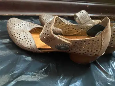 Assorted Women's shoes Size 38, View more
