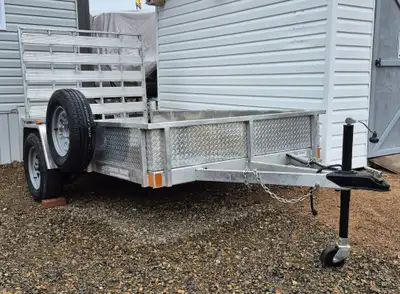 Purchased in 2023 Like New! Options Added on trailer: Diamond plate sides Spare Tire Side Steps Whee...
