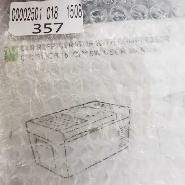 New Refrigerator in box / F40C4TMP 12V/ refrigerator boasts  in Refrigerators in Barrie - Image 4
