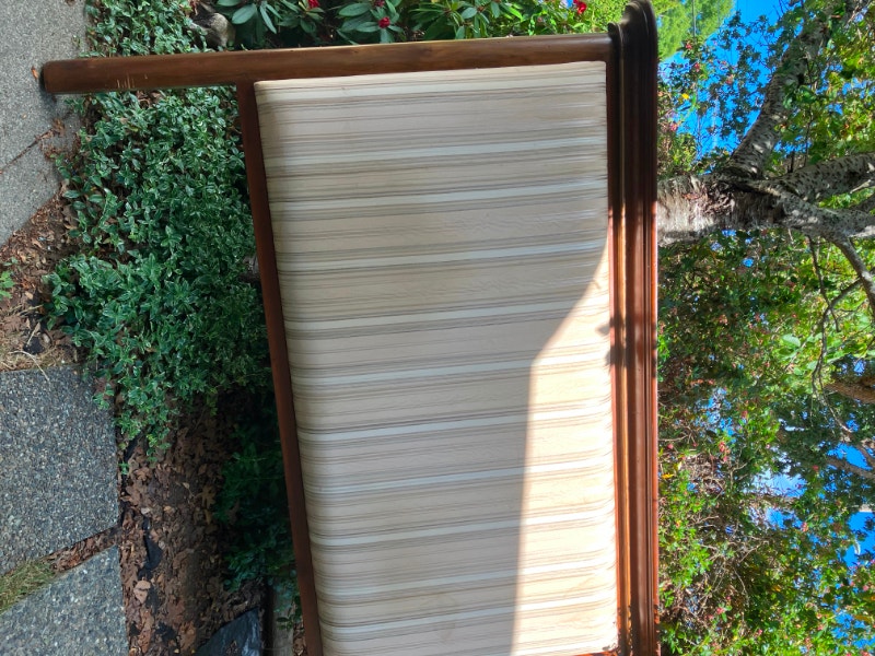 King Headboard / Quality Leather Bench / Chair Other Victoria Kijiji