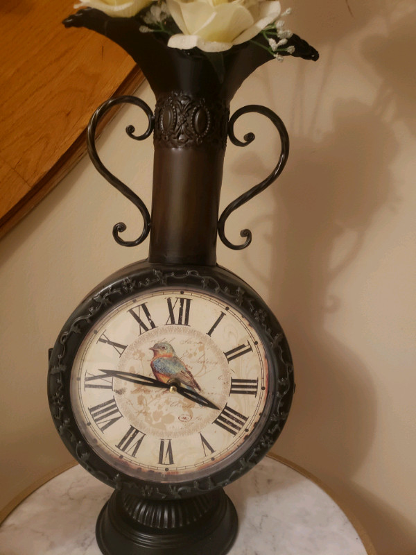 Double side metal clock decoration in great condition  in Garage Sales in Mississauga / Peel Region