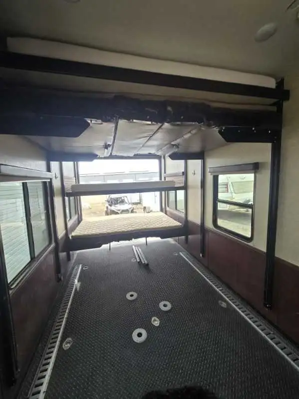 2014 cyclone toy hauler 18ft garage in Travel Trailers & Campers in Lethbridge - Image 11