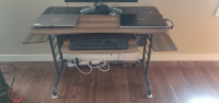 Desk with keyboard drawer 