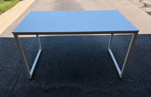 IKEA Desk in Desks in Ottawa - Image 5